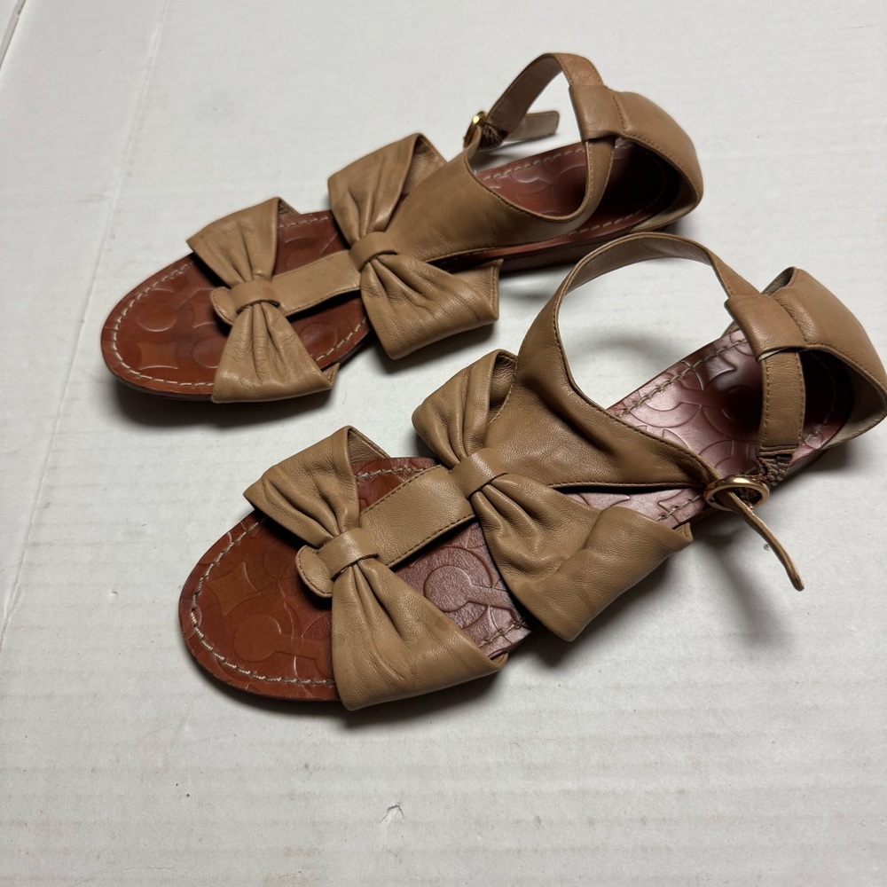 Coach Tracy Bow Leather Sandals In Camel (Tan) Size: 8B - Picture 2 of 10